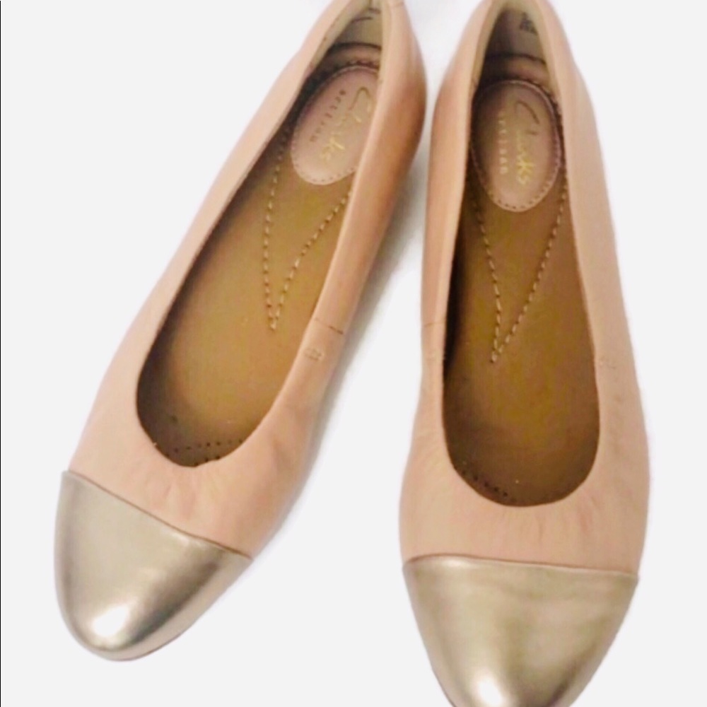 NWOT Clark's Blush Pink/Silver Leather  Flats